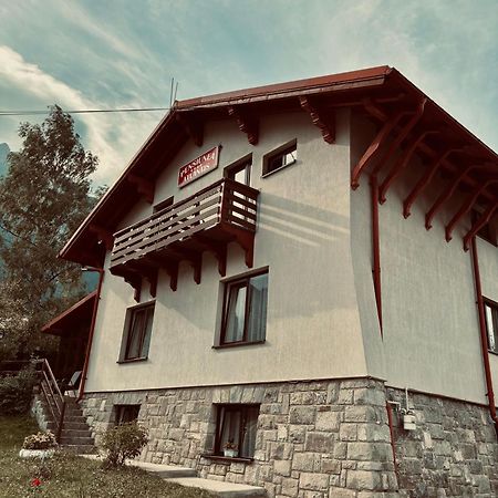 Pensiunea Atlantis Buşteni Екстериор снимка